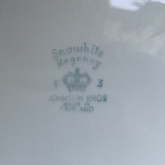 Johnson Bros Snow White Regency Ironstone Dinner Oval platters - Picture 6 of 12